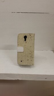 Koeienhuid telefoonhoesje in boekvorm