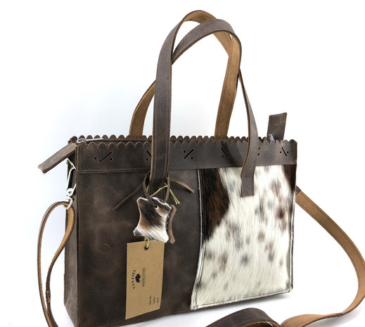 Koeienhuid  bruin/wit medium shopper met lange hengsel