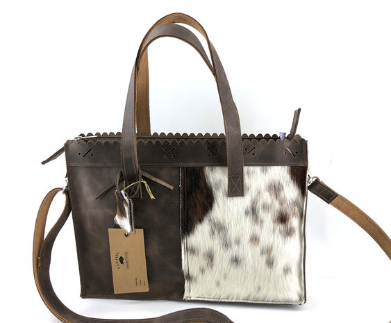 Koeienhuid  bruin/wit medium shopper met lange hengsel